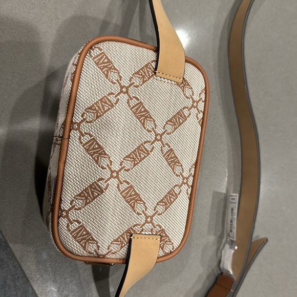 Michael Kors Tan and Brown Crossbody Bag - Picture 2 of 6